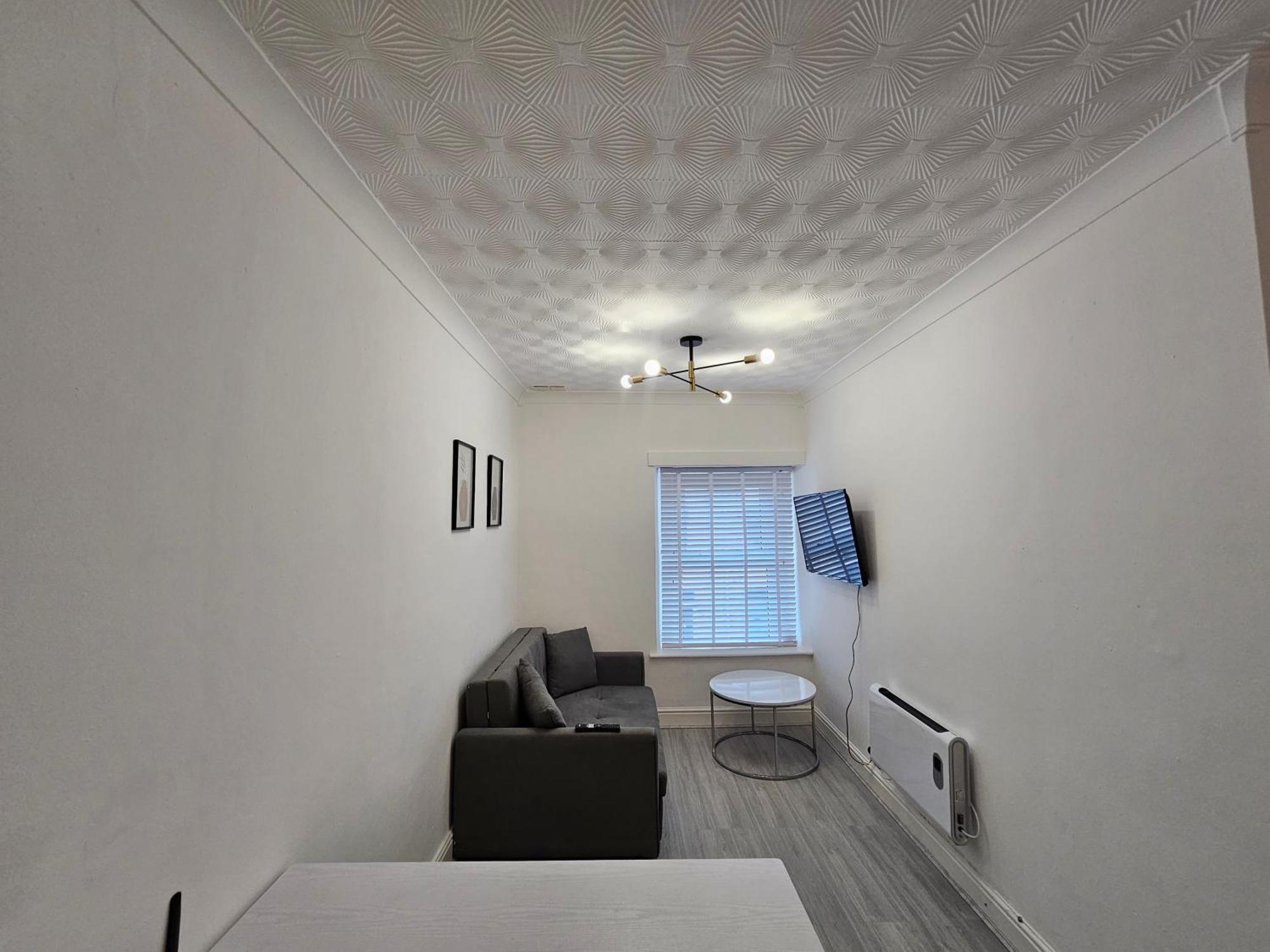 Modern & Stylish 1 Bedroom Flat In Bridgend Town Esterno foto